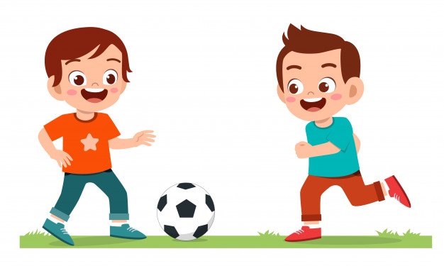 дети играют в футбол 